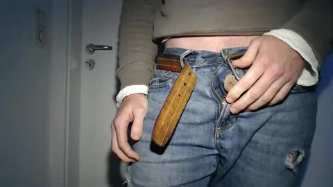 Snapshot of steveo_85 chatting on 01-18-25, 12:04 white beef online show from 01-18-25, 12:04