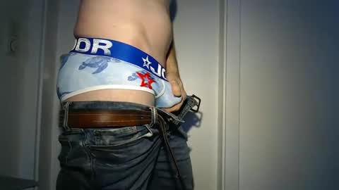 Snapshot of steveo_85 chatting on 01-26-25, 02:08 white beef online show from 01-26-25, 02:08