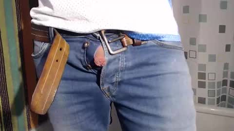 Snapshot of steveo_85 chatting on 05-09-26, 11:37 white beef online show from 05-09-26, 11:37