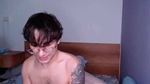 Snapshot of steveoceanbeanhuge chatting on 02-02-26, 05:06 Alex online show from 02-02-26, 05:06