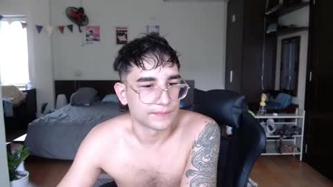 Snapshot of steveoceanbeanhuge chatting on 05-16-26, 03:14 Alex online show from 05-16-26, 03:14