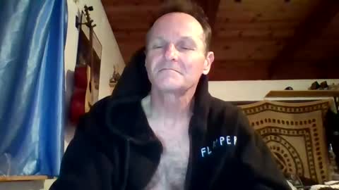 Snapshot of steviehard7 chatting on 02-25-25, 05:52 steviehard7 online show from 02-25-25, 05:52