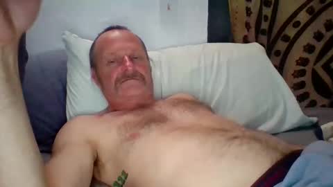 Snapshot of steviehard7 chatting on 11-17-25, 06:41 steviehard7 online show from 11-17-25, 06:41