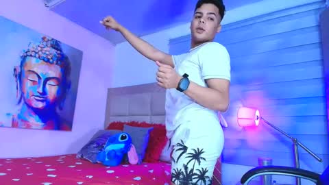 Snapshot of stewart_mateo_ chatting on 09-12-25, 03:39 stewart online show from 09-12-25, 03:39