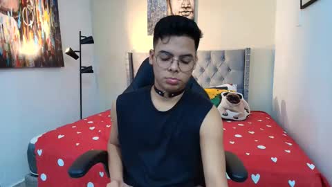 Snapshot of stewart_mateo_ chatting on 11-05-25, 02:11 stewart online show from 11-05-25, 02:11