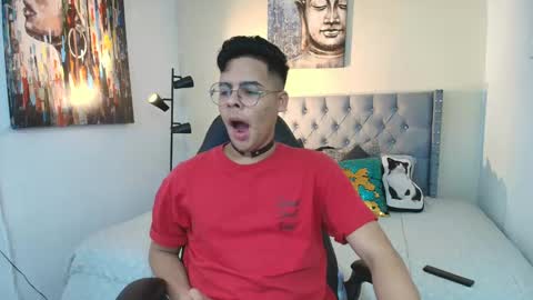 Snapshot of stewart_mateo_ chatting on 11-15-25, 07:54 stewart online show from 11-15-25, 07:54