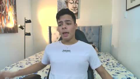 Snapshot of stewart_mateo_ chatting on 11-25-25, 02:22 stewart online show from 11-25-25, 02:22