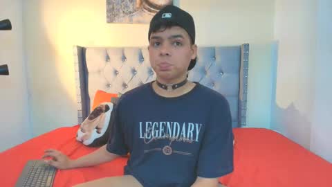 Snapshot of stewart_mateo_ chatting on 11-26-25, 02:23 stewart online show from 11-26-25, 02:23