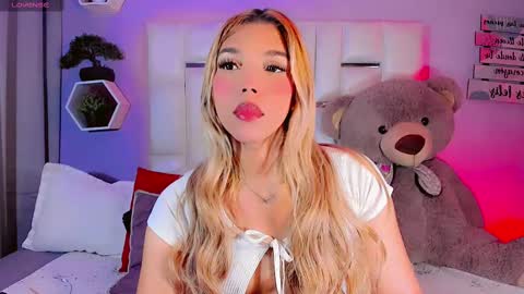 Steisee Reyes online show from 02-16-25, 09:48