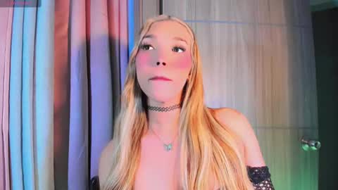 Steisee Reyes online show from 10-05-25, 08:01