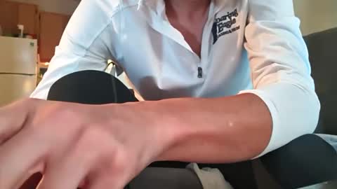 Snapshot of stickymouse45 chatting on 10-15-25, 06:13 stickymouse45 online show from 10-15-25, 06:13