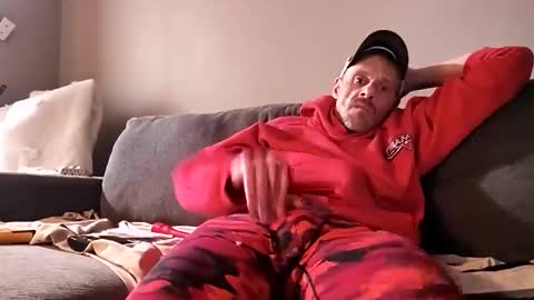 Snapshot of stickymouse45 chatting on 10-25-25, 02:19 stickymouse45 online show from 10-25-25, 02:19