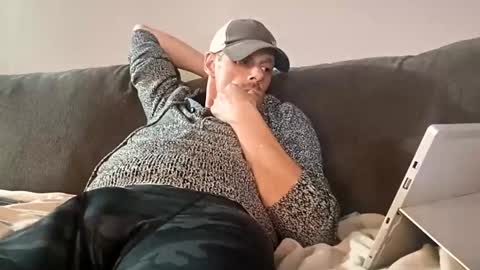 Snapshot of stickymouse45 chatting on 10-31-25, 09:10 stickymouse45 online show from 10-31-25, 09:10