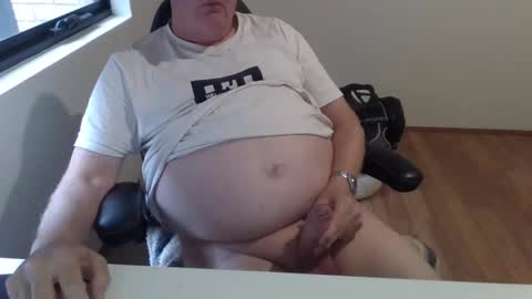 stiffyman55 online show from 11-18-25, 05:01