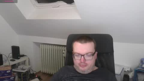 Oliver online show from 04-15-26, 07:10