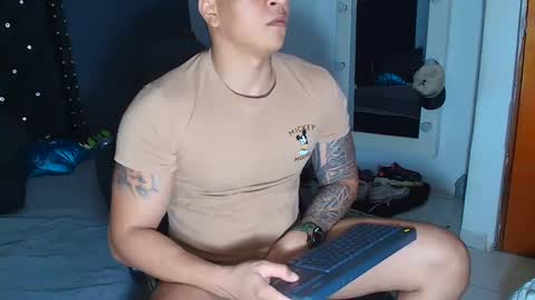 Snapshot of stily_santos_ chatting on 09-12-25, 03:17 stily online show from 09-12-25, 03:17