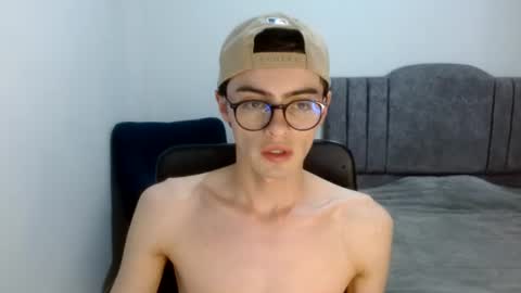 Snapshot of stiv_grant chatting on 07-04-26, 01:39 stiv_grant online show from 07-04-26, 01:39