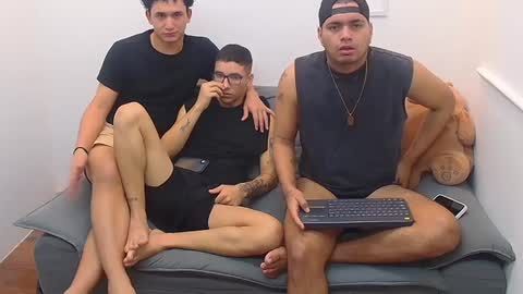 friends online show from 12-18-24, 12:40