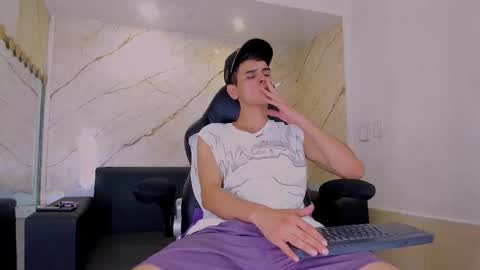 friends online show from 01-12-26, 04:29