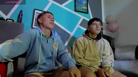 Stiven  online show from 01-08-26, 07:43