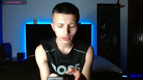 stiven tellez  online show from 03-10-25, 01:45