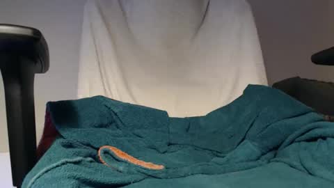 Snapshot of stivglatpik chatting on 10-26-25, 08:37 stivglatpik online show from 10-26-25, 08:37