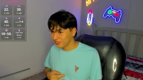 Stiwen online show from 10-23-25, 01:54