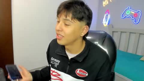 Stiwen online show from 11-06-25, 02:51