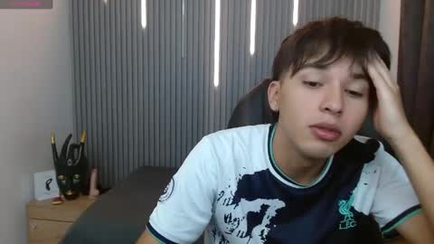 Snapshot of stiwentwink chatting on 04-23-26, 03:14 Stiwen online show from 04-23-26, 03:14