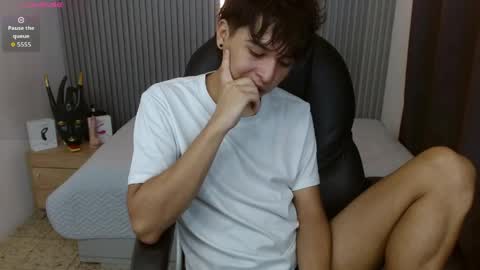 Snapshot of stiwentwink chatting on 05-04-26, 02:46 Stiwen online show from 05-04-26, 02:46