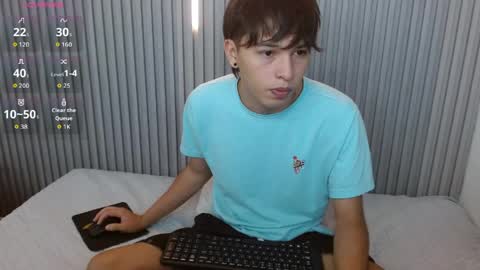 Snapshot of stiwentwink chatting on 05-05-26, 01:08 Stiwen online show from 05-05-26, 01:08