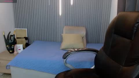 Snapshot of stiwentwink chatting on 05-20-26, 01:28 Stiwen online show from 05-20-26, 01:28