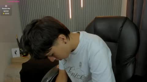 Snapshot of stiwentwink chatting on 06-04-26, 01:06 Stiwen online show from 06-04-26, 01:06