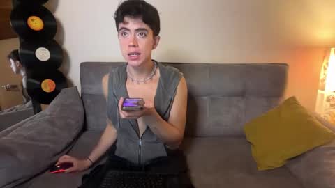 Stolas online show from 02-12-26, 11:44