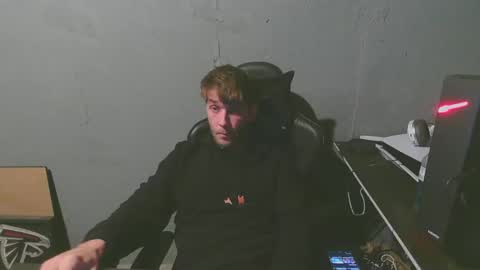 Snapshot of stonedpanda77 chatting on 12-23-24, 03:18 stonedpanda77 online show from 12-23-24, 03:18