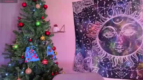 Liz online show from 12-21-25, 10:17