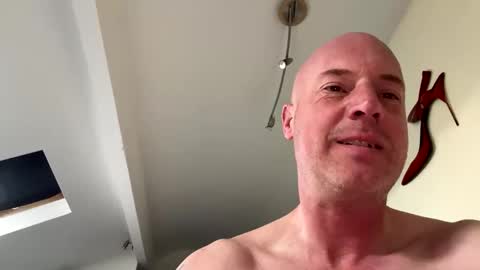 Stoodley22 online show from 04-11-26, 09:02