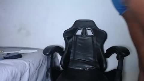 Snapshot of stormiing_18 chatting on 12-04-25, 04:38 stormiing_18 online show from 12-04-25, 04:38