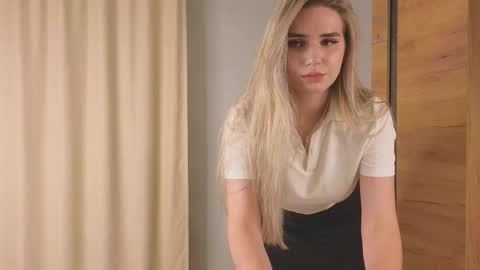 Luna online show from 11-16-25, 03:39