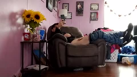 Snapshot of str33twyz3 chatting on 12-04-24, 02:26 Streetwyze online show from 12-04-24, 02:26