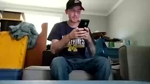 Streetwyze online show from 10-11-25, 04:38