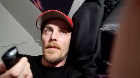 Snapshot of str33twyz3 chatting on 03-24-26, 06:24 Streetwyze online show from 03-24-26, 06:24