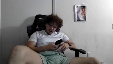 Snapshot of str8dj chatting on 01-08-26, 11:01 Dj online show from 01-08-26, 11:01