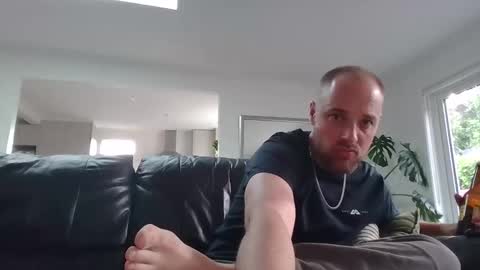 str8feet33 online show from 12-02-25, 06:19