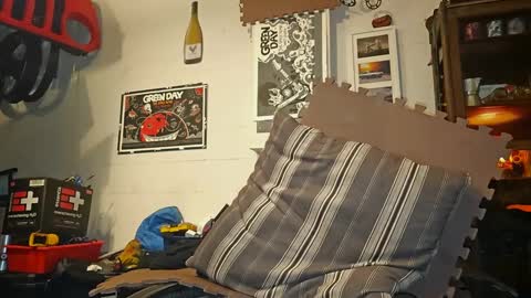 Str8 online show from 02-20-25, 03:19