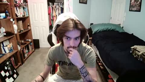 str8whiteboy21 online show from 12-19-24, 07:40