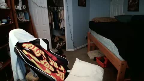 str8whiteboy21 online show from 02-04-25, 05:53