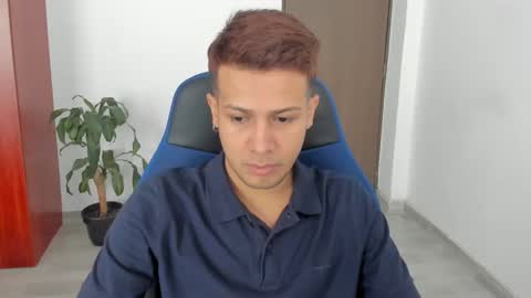 Snapshot of straight_boys_hornys chatting on 01-12-26, 07:41 straight_boys_hornys online show from 01-12-26, 07:41