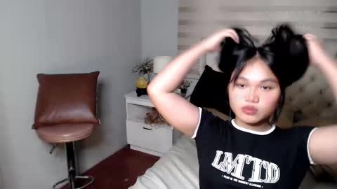 Snapshot of straight_moreno69 chatting on 04-15-26, 08:10 James online show from 04-15-26, 08:10