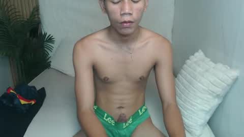 Snapshot of straight_moreno69 chatting on 04-21-26, 01:17 James online show from 04-21-26, 01:17